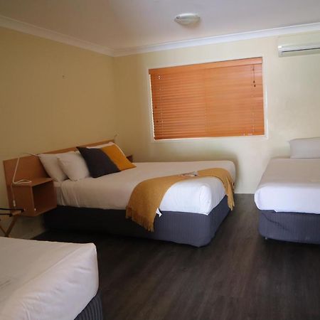Country Roads Motor Inn Gayndah Exteriör bild