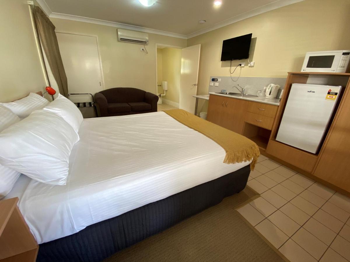 Country Roads Motor Inn Gayndah Exteriör bild