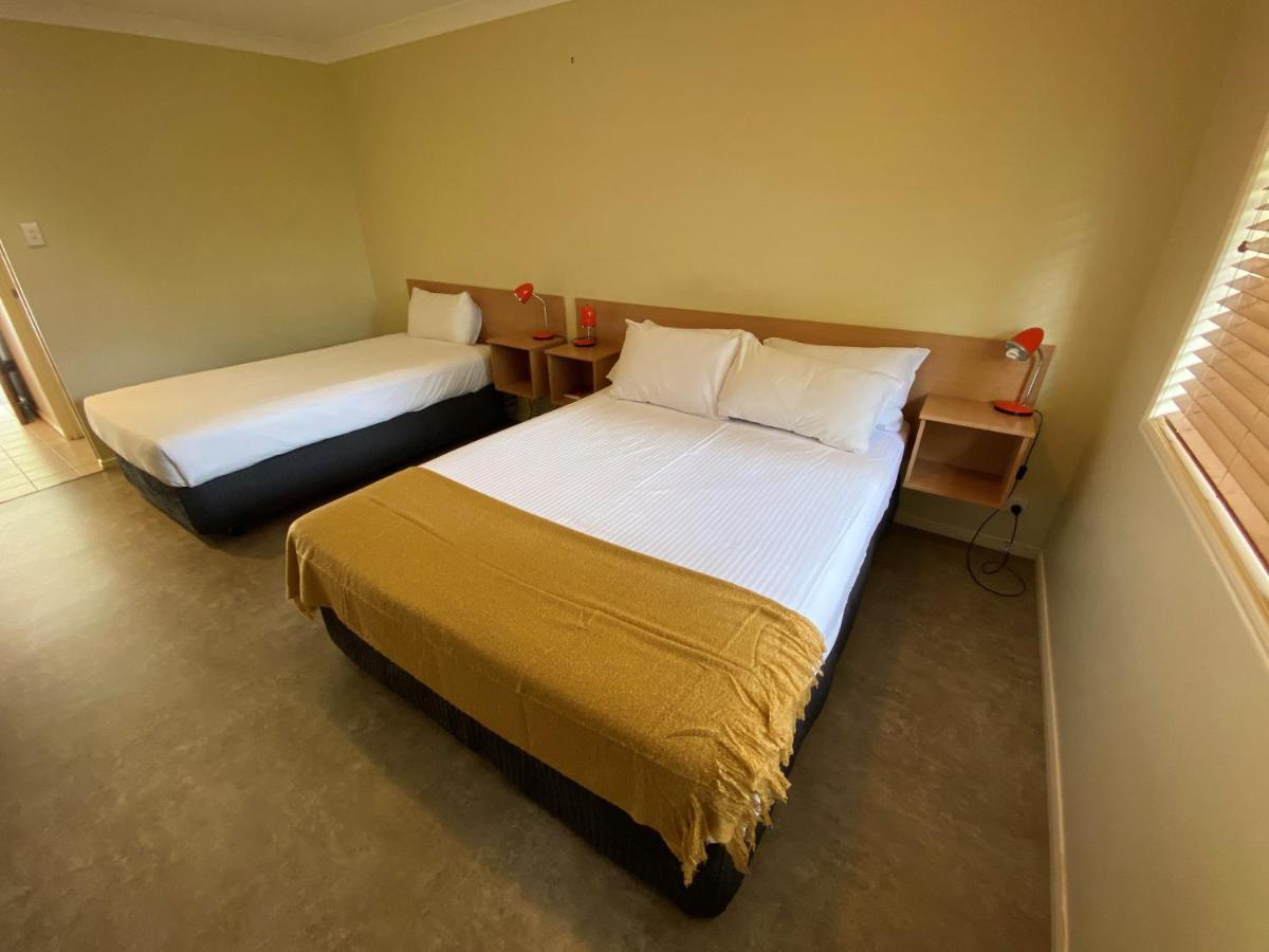 Country Roads Motor Inn Gayndah Exteriör bild