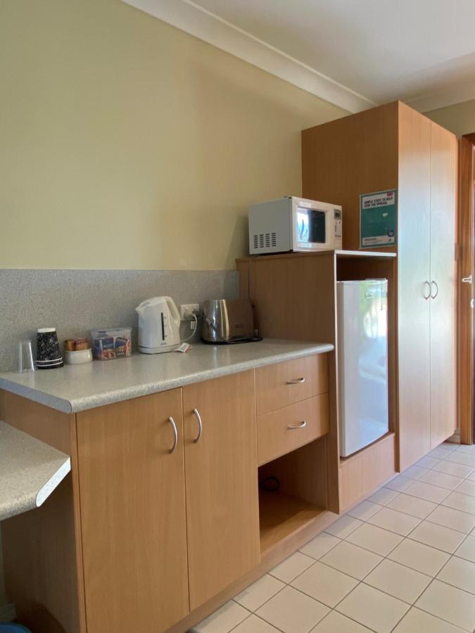 Country Roads Motor Inn Gayndah Exteriör bild