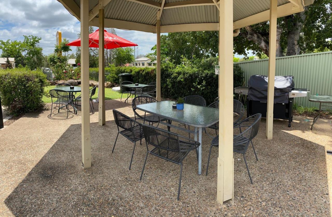 Country Roads Motor Inn Gayndah Exteriör bild