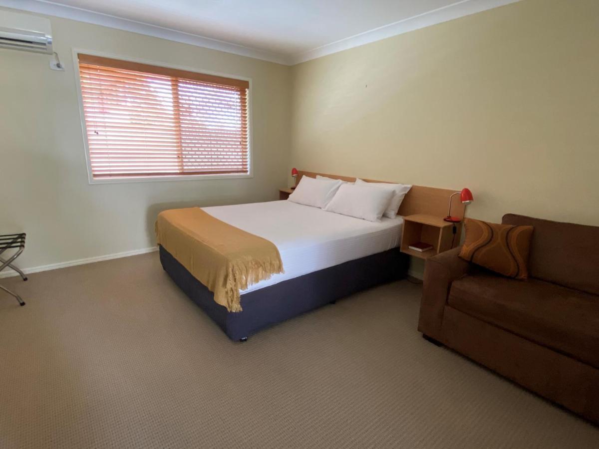 Country Roads Motor Inn Gayndah Exteriör bild