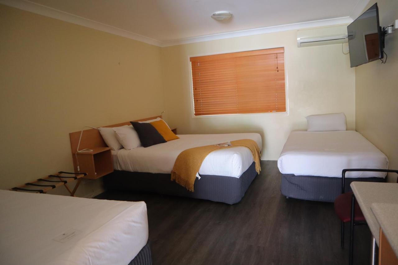 Country Roads Motor Inn Gayndah Exteriör bild