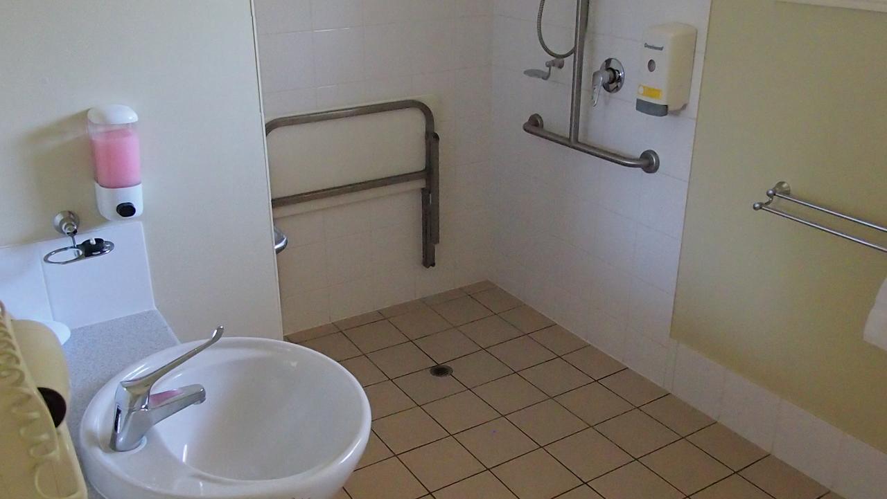 Country Roads Motor Inn Gayndah Exteriör bild